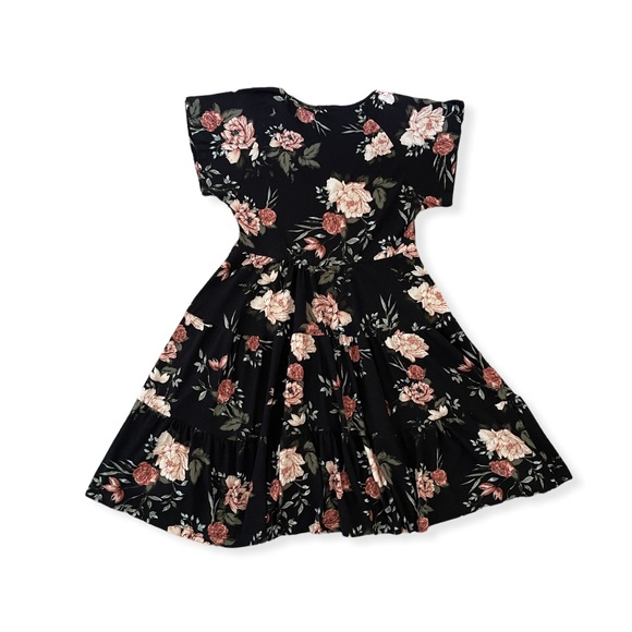 Gorgeous Floral Dress - Picture 2 of 4